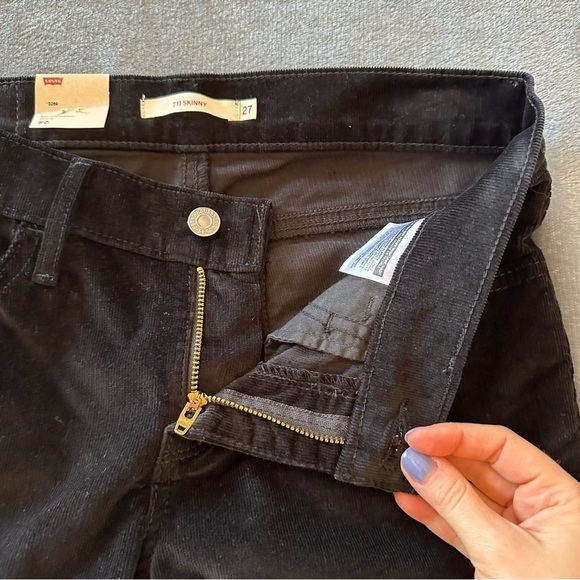 NWT Levi's 711 Skinny Mid Rise Corduroy Black Pants - Picture 8 of 15